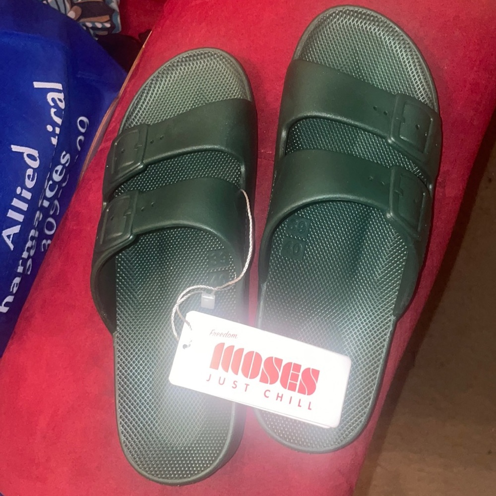 Freedom modes sandals
